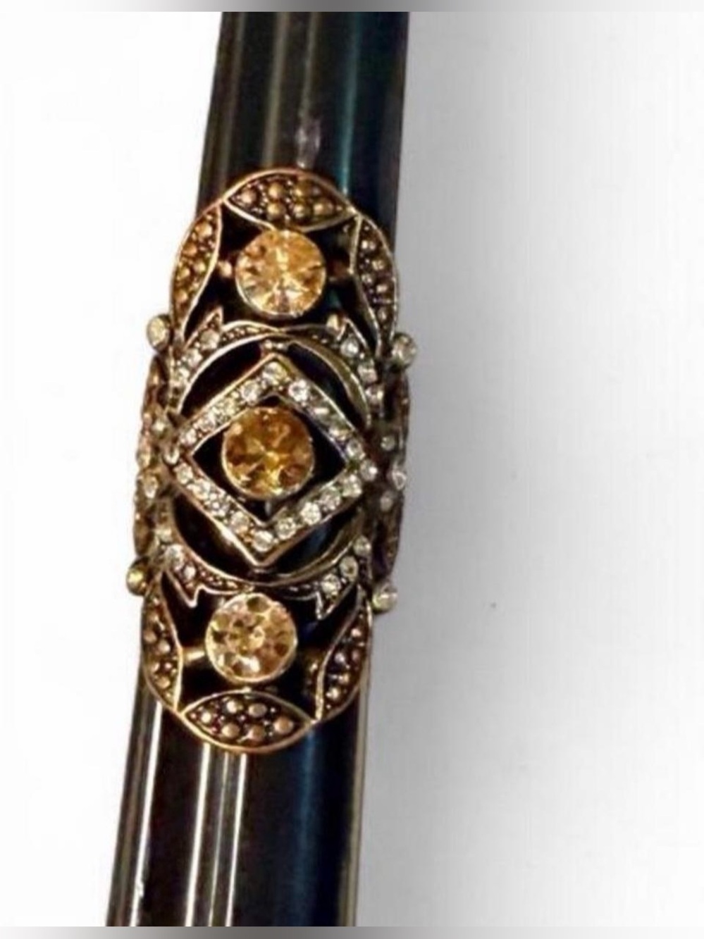 Gold Ring with Embellished Gold Stones & Accents Sz 6